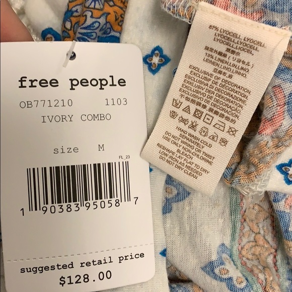 NWT Free people bohemian fringe top size medium - Picture 8 of 8